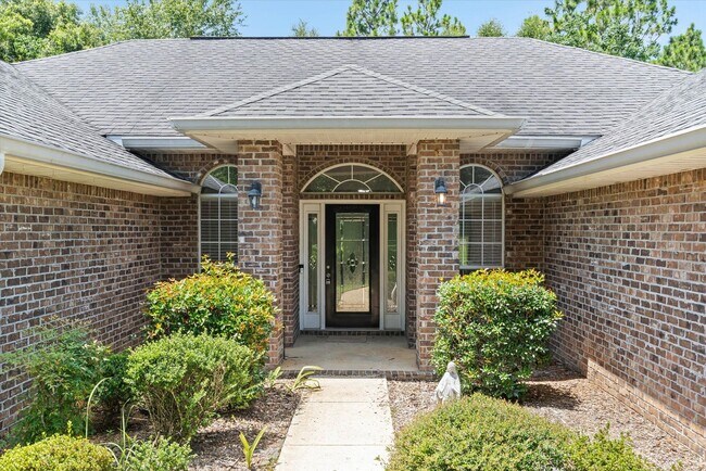 Foto del edificio - Spacious 4-bedroom Retreat