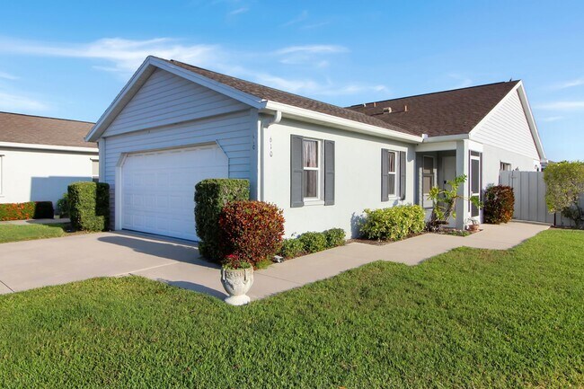 Building Photo - Ironwood Villas Annual Villa for Rent