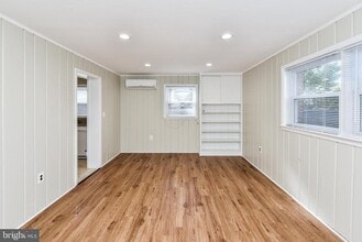 Building Photo - 130 S 29th St