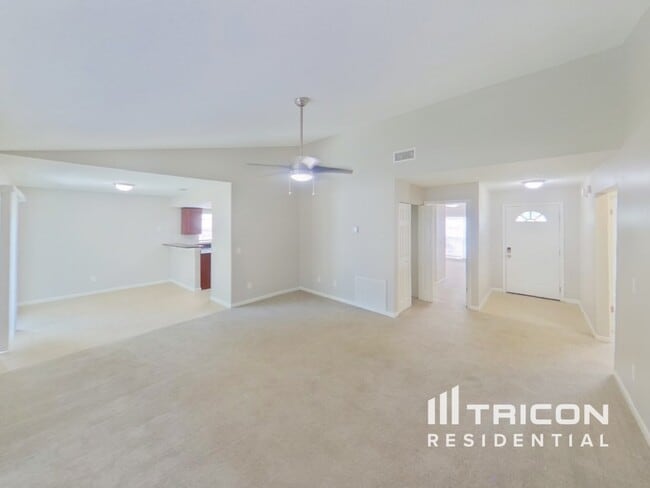 Building Photo - 4013 Forecast Dr