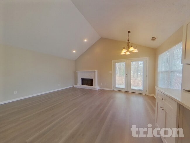 Building Photo - 4122 Autumn Lake Dr