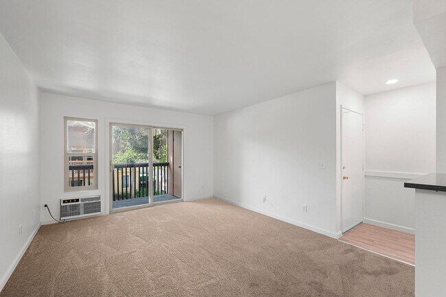 Foto del edificio - Mission Valley 1 BR/1 BA Condominium at Ra...