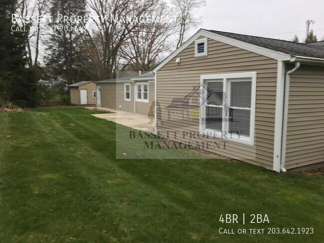 Building Photo - 151 Elmwood Dr