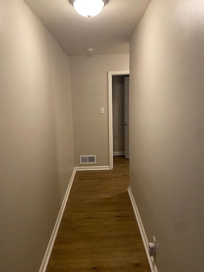 Foto del edificio - 4419 E 16th St