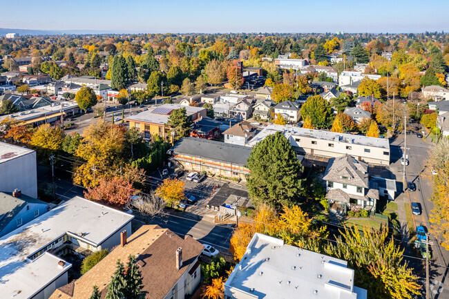 Aerial Photo - 2133-2165 NE Weidler St