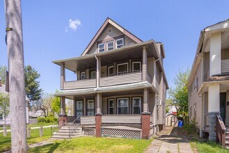 Building Photo - 11519 Carolina Ave
