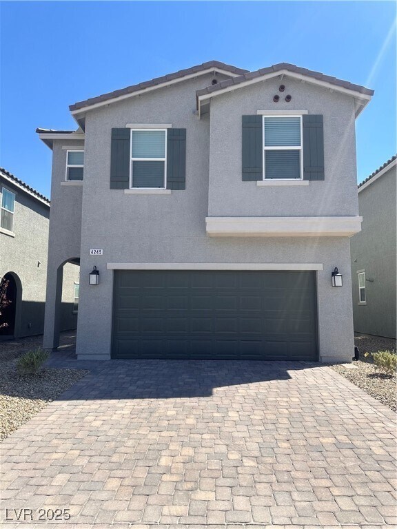 Foto principal - 4245 Yucca Brevi Ave
