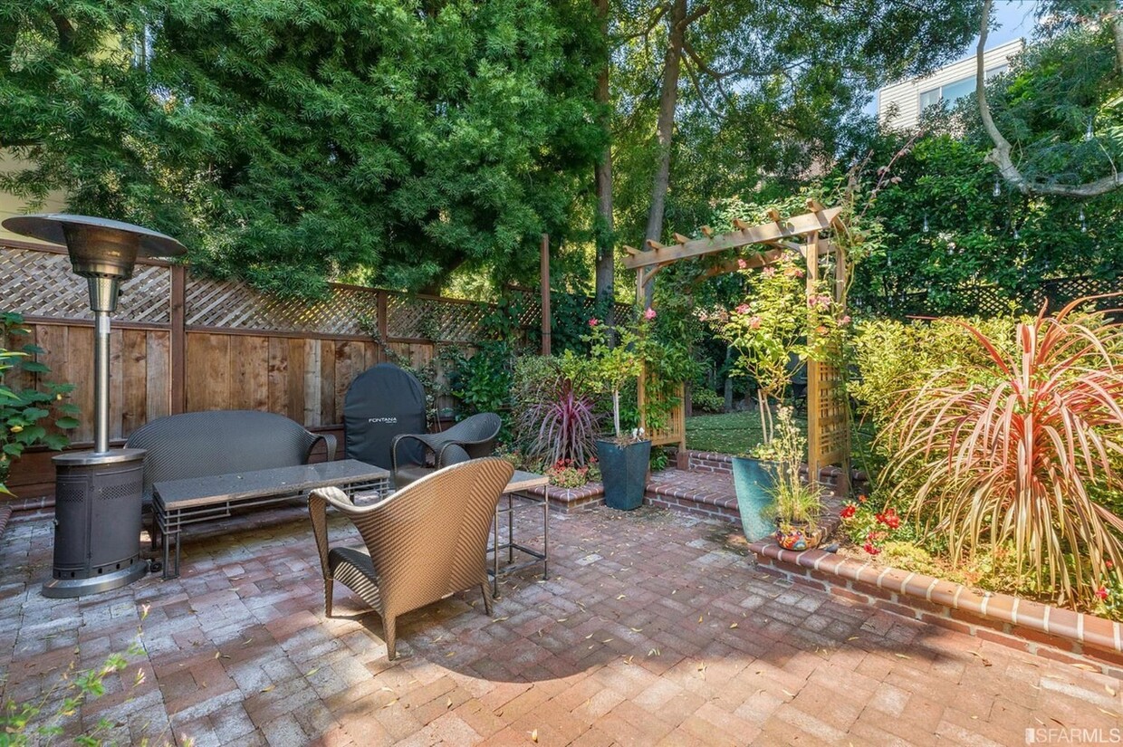 Foto principal - 2912 Sacramento St