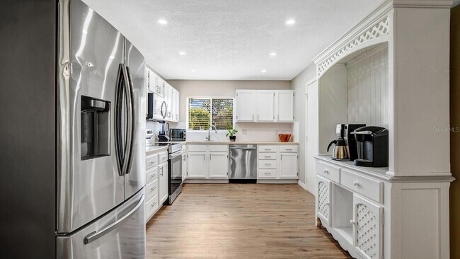 Foto del edificio - 4813 Loretta Ln