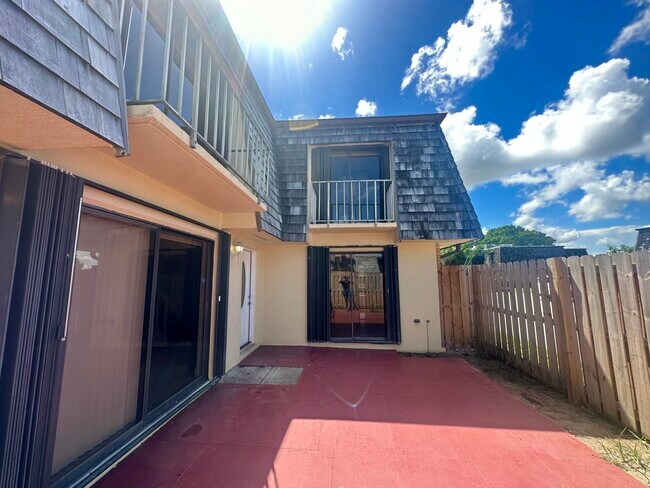 Foto del edificio - 59 Lake Arbor Dr