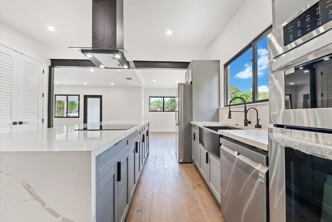Foto del edificio - 5885 SW 19th St