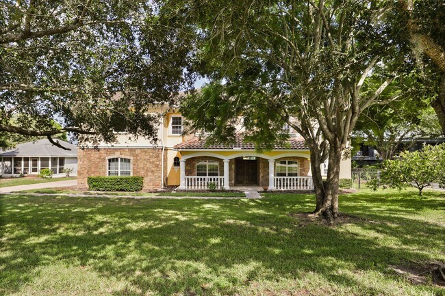 Building Photo - 5554 Palm Lake Cir