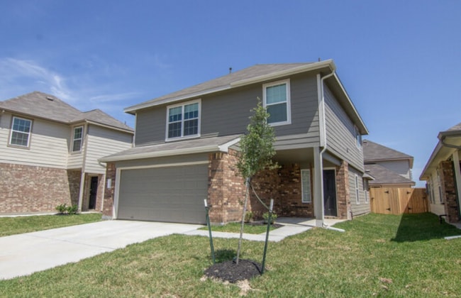 Building Photo - 24521 Amaldi Ct