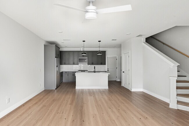 Foto del edificio - HARMON West Meade by Crescent Communities