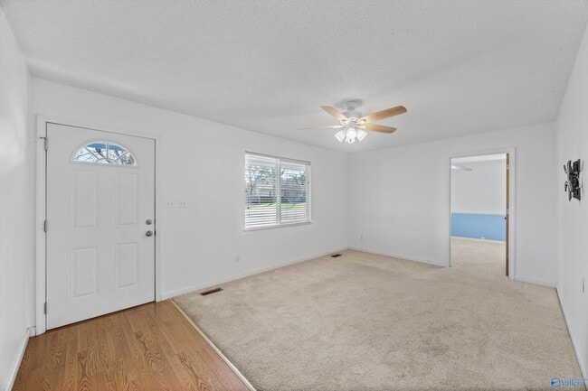 Building Photo - 107 Beaver Run Dr