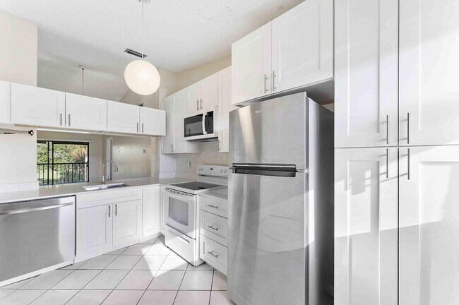 Foto del edificio - 3375 Jaywood Terrace