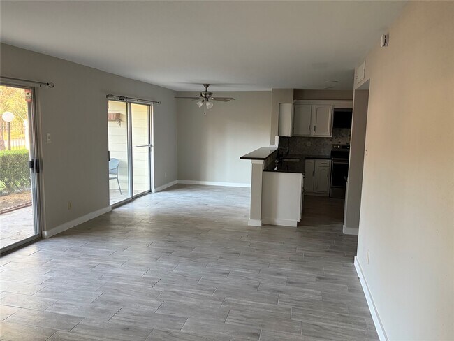 Building Photo - 14555 Wunderlich Dr