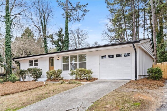 Building Photo - 3764 Admiral Dr