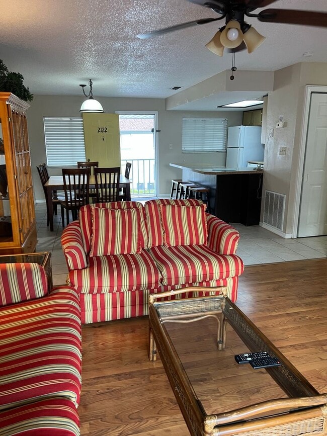 Foto del edificio - PENDING 2 bedroom 2 bath for rent lease 27...