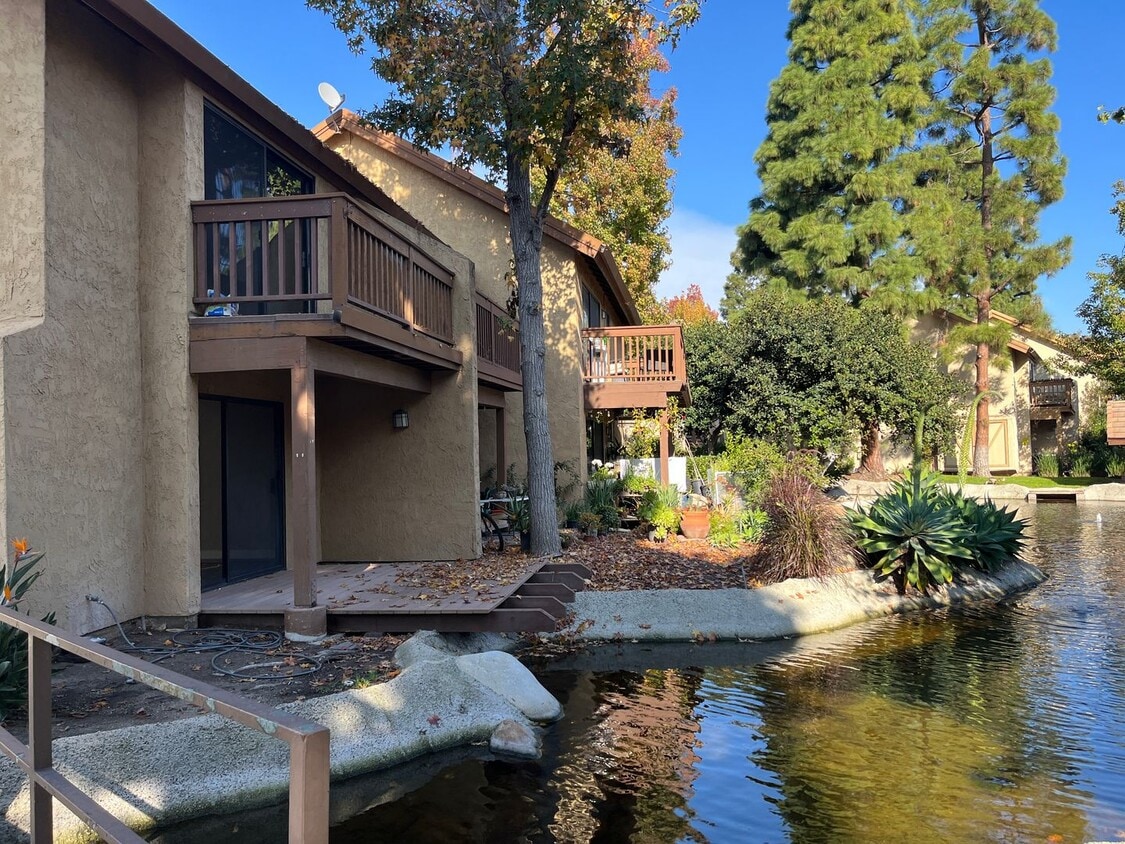 2 bedroom, 1.5 bath townhouse in the heart of Irvine! - 2 bedroom, 1.5 bath townhouse in the heart of Irvine!