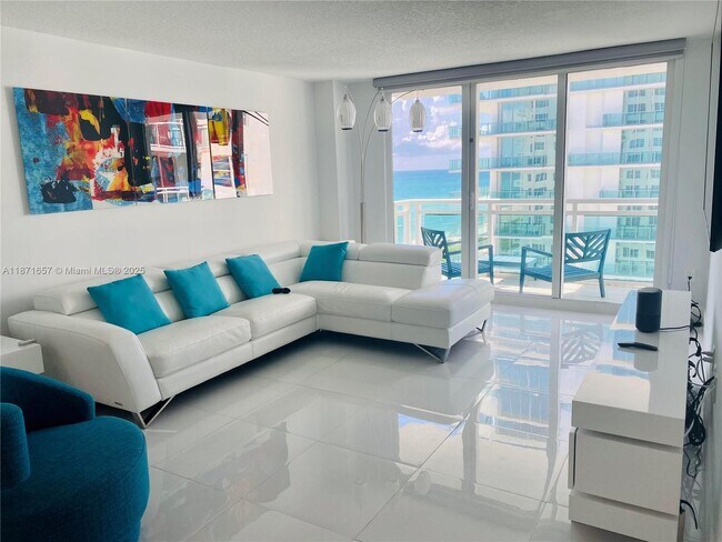 Foto del edificio - 6917 Collins Ave