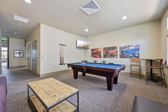 Building Photo - Copper Creek Apts