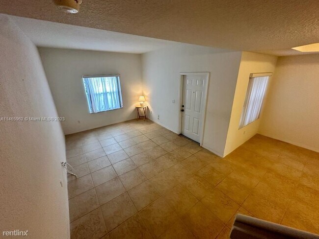 Building Photo - 3 br, 2.5 bath Townhome - 4922 Windward Wa...