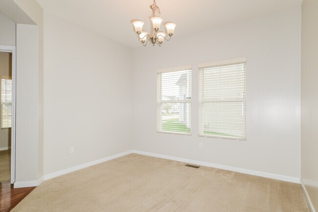 Foto del edificio - 2710 Valley Brook Dr