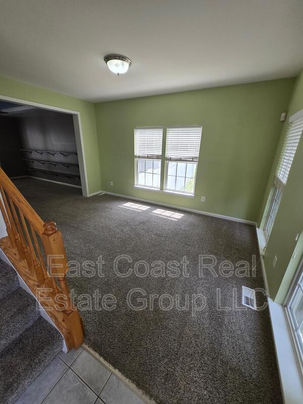 Foto del edificio - 5131 Charlington Ct