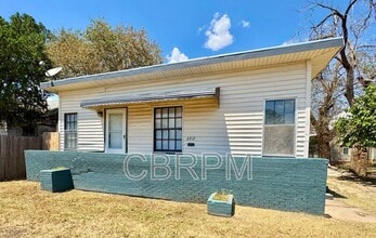 Building Photo - 2212 27th St