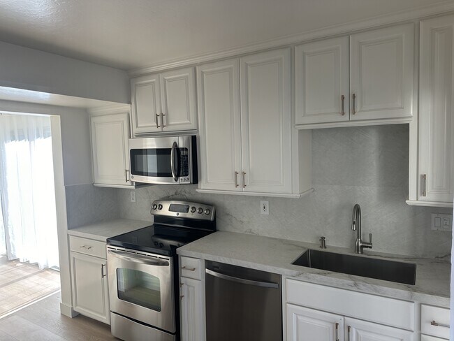Building Photo - 19222 Vineyard Ln