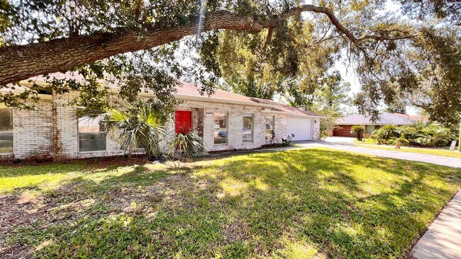 Foto del edificio - Charming Ranch Style Property Ready to be ...
