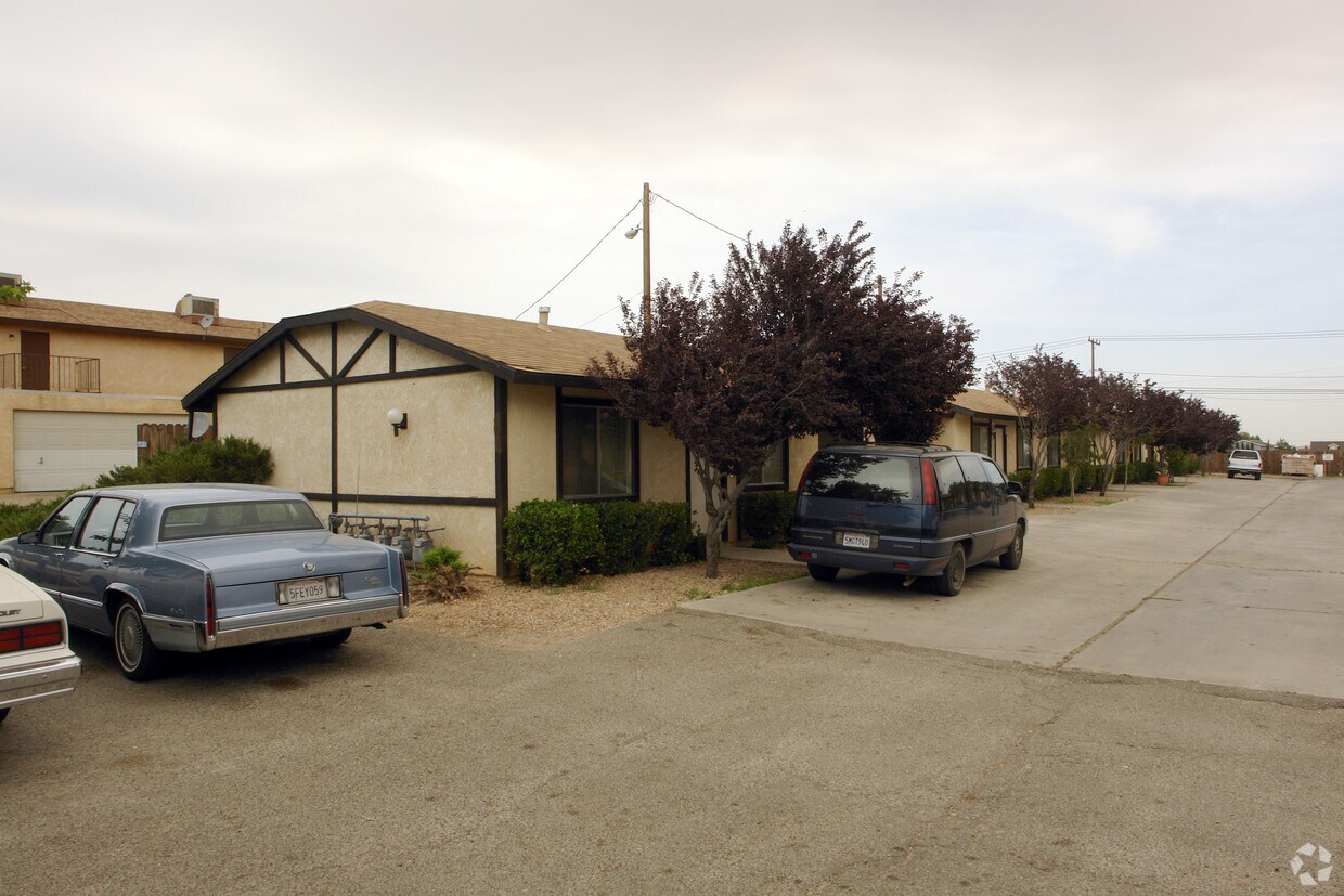 15766 Sequoia Ave, Hesperia, CA 92345 Apartments in Hesperia, CA