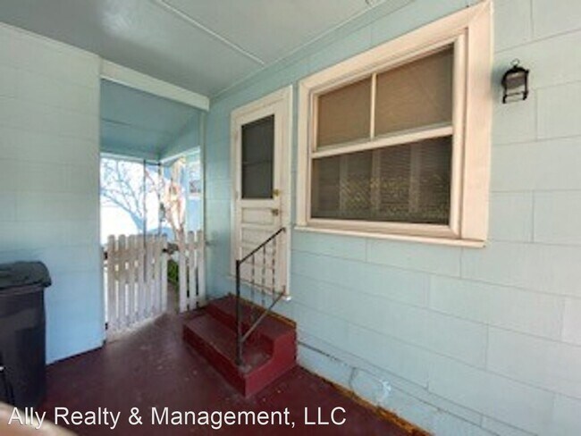 Foto del edificio - 3 br, 2 bath House - 327 Blakeley Drive