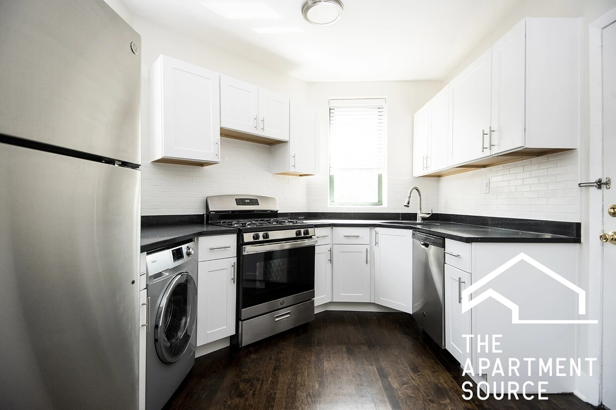 Photo - 3845 North Greenview Ave. Unit 1N