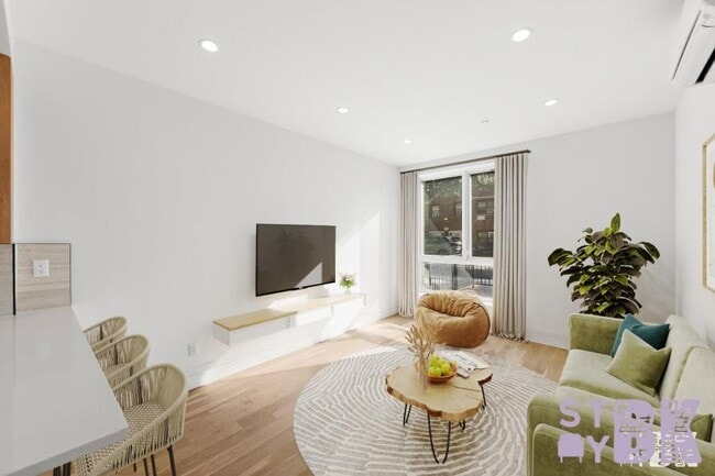 Building Photo - 3 bedroom in BROOKLYN NY 11203