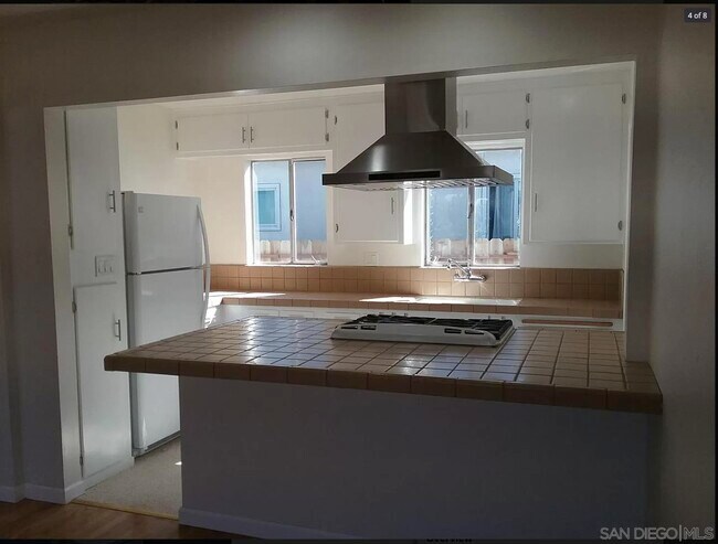 Foto del edificio - 4570 Muir Ave