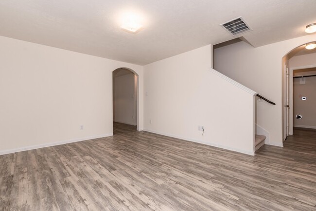 Building Photo - 4311 Almeda Meadows Dr