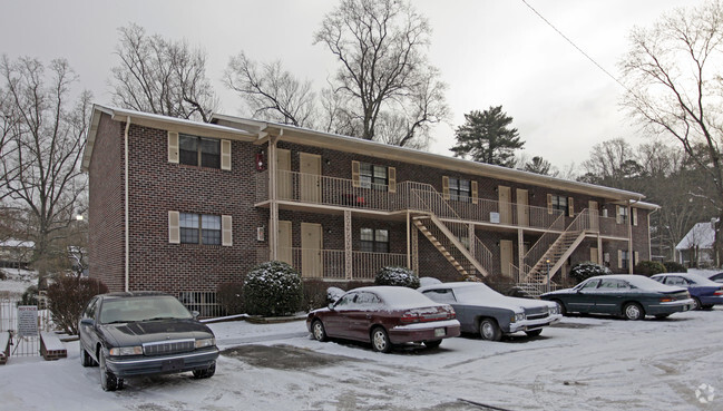Zaina Apartaments - Cedar Village