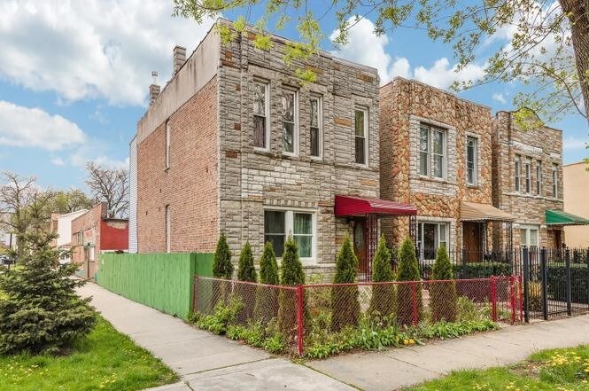 Front - 3501 W Le Moyne St