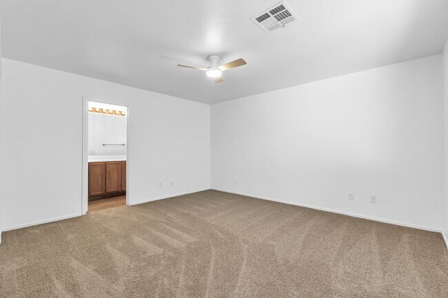 Foto del edificio - Spacious 3-Bed in Gated NW Las Vegas Community with 2-Car Garage