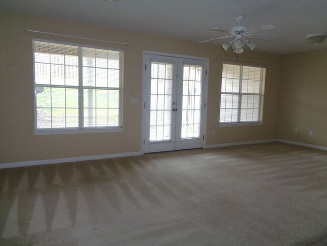 Building Photo - Creekside Subdivision