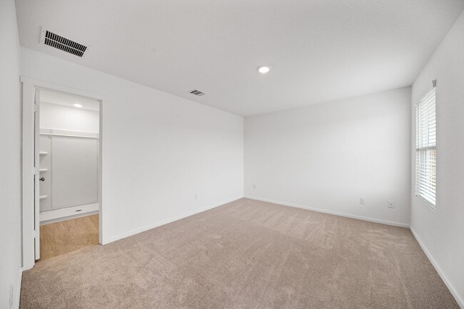 Building Photo - 241 Tahoe Ave