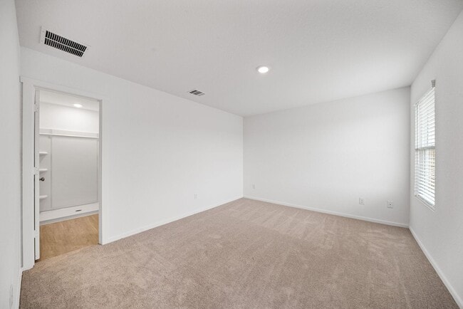 Building Photo - 241 Tahoe Ave