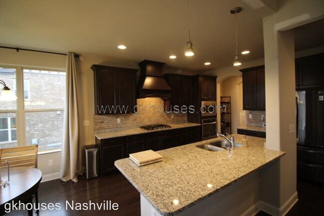 Foto del edificio - 2951 Stewart Campbell Pointe