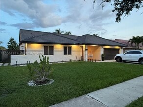 Building Photo - 1035 NW 164th Ave