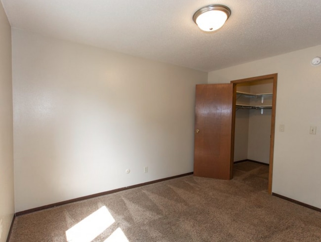 Foto del edificio - Parkway Apartments