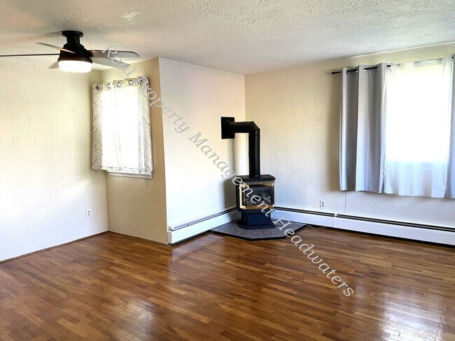 Foto del edificio - 3 Bedroom 2 Bath House for Rent - Pet Frie...