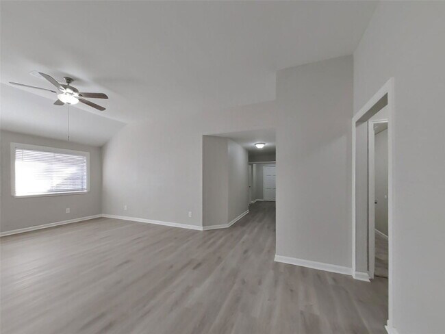 Foto del edificio - 21476 Palace Pines Dr