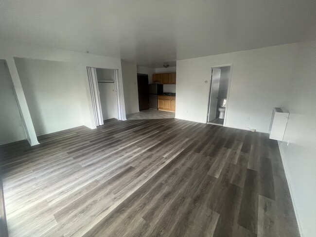 Building Photo - 516 Stuyvesant Ave